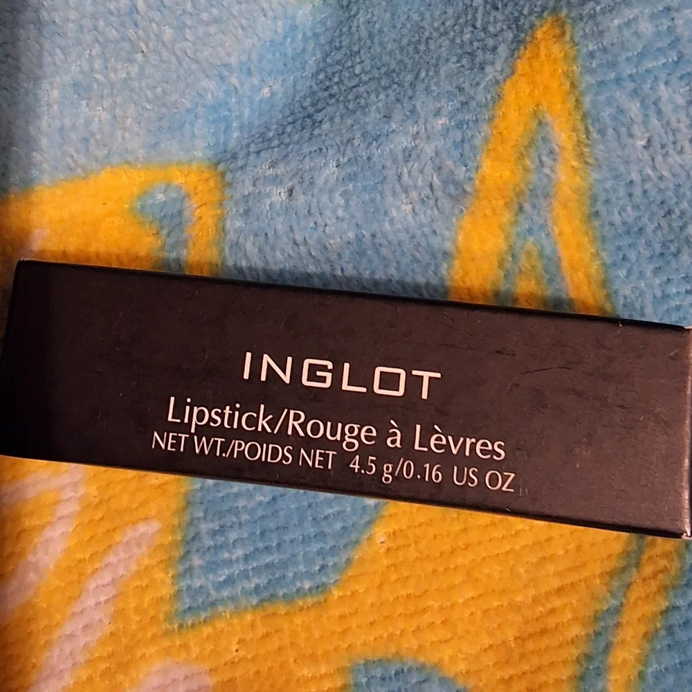 INGLOT nwt lipstick